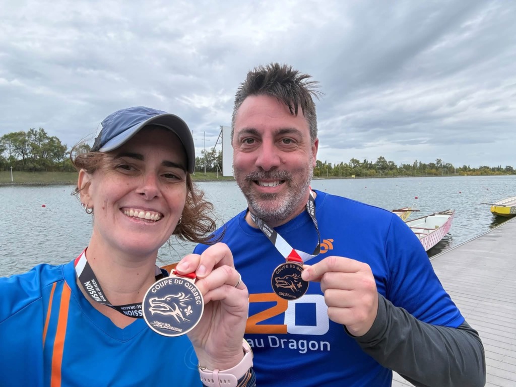 Catherine-Alexandra Grégoire et Éric Gloutney après la compétition de Bateau-dragon